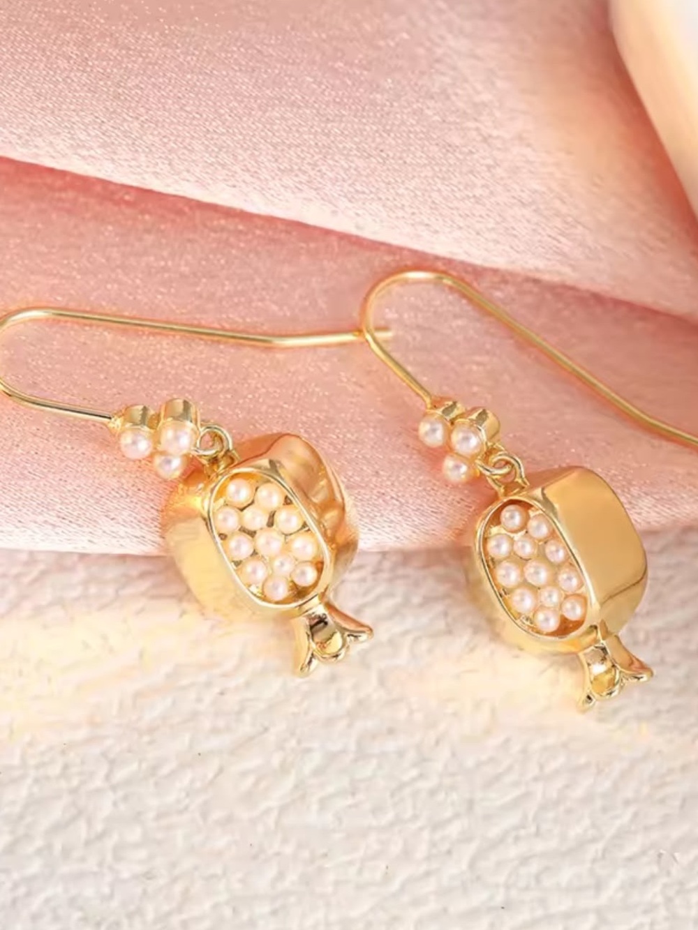 Anthropologie Gold Tone Pomegranate Pearl Drop Earrings